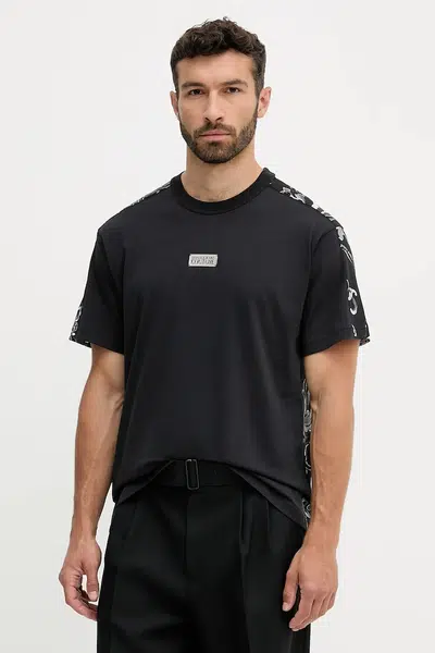 Bavlněné tričko Versace Jeans Couture pánské, černá barva, s aplikací, 79GAH617 JS515