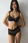 Triumph  podprsenka krajková