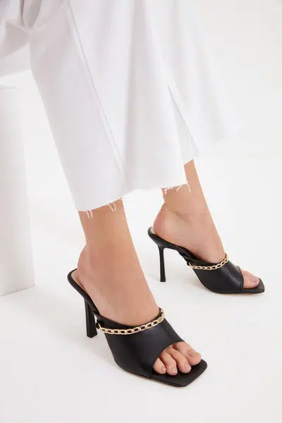 Trendyol Black Flat Toe Women's Slippers