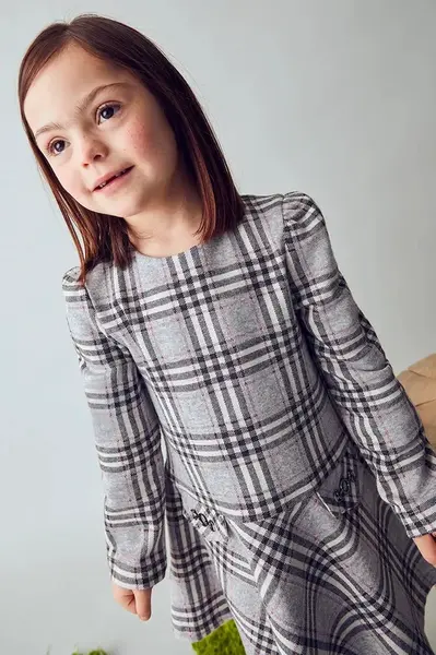 Dívčí šaty Mayoral šedá barva, mini, 4921