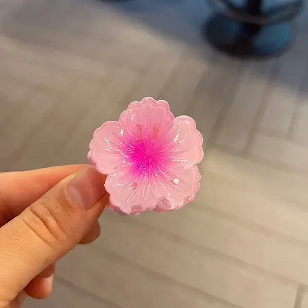 Flower Plastic Claw Hair Clips