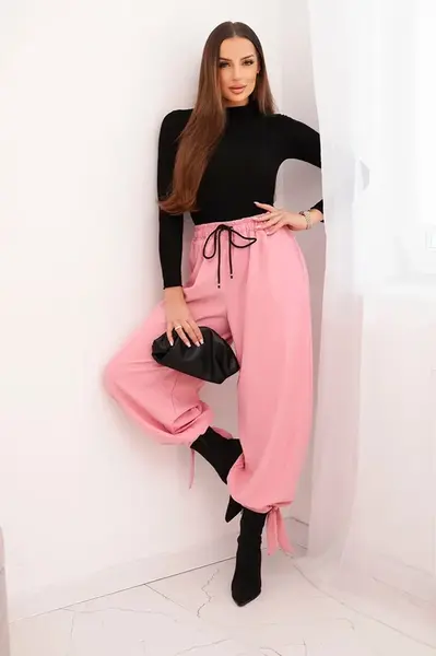 Kesi Włoski Dámské kalhoty s širokým nohavicí a vázáním dole světle růžové