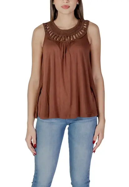 Hnědý top bez rukávů