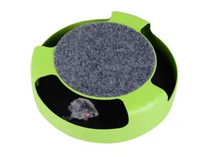 Hračka pro kočky - myš v kruhu se škrábacím kobercem HUTERMANN 3081