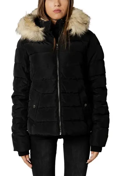 Dámska zimná prešívaná bunda Only