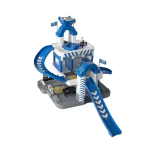 Teamsterzb stanice s garáží policejní