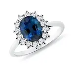 Prsten se safírem a brilianty v bílém zlatě KLENOTA