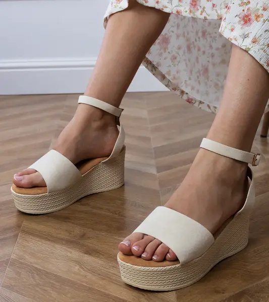 Gemre Beige eco-suede platform sandals Ganra