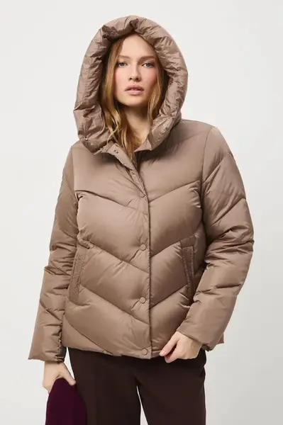 Péřová bunda Medicine béžová barva