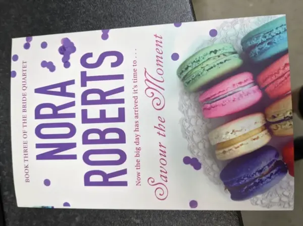 Savour The Moment - Nora Robertsová