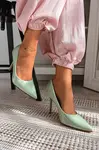 Elegantné zelené lodičky z patentovej kože