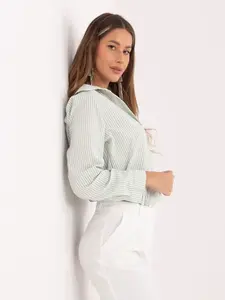 Pistáciová dámská košile v proužcích