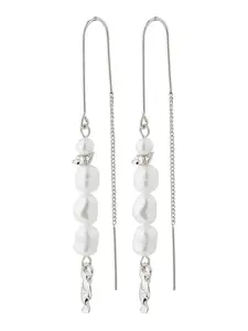 Pilgrim Náušnice 'BERTHE'  strieborná / perlovo biela