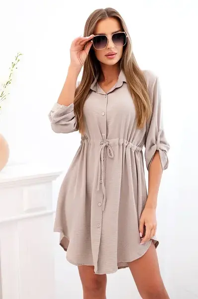 Kesi Włoski Šaty so zapínaním na gombíky a kravatou v páse fango