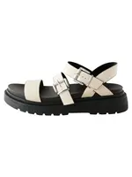 Next Sandále  biela ako vlna