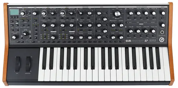 Moog SUBSEQUENT 37