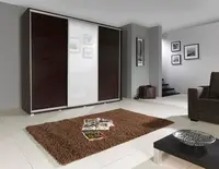 Šatní skříň Silver Barva korpusu: Kaštan - wenge, Rozměry: 255 cm, Dveře: Zrcadlo