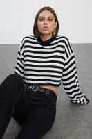 Trendyol Black Soft Textured Crew Neck Crop Knitwear Sweater