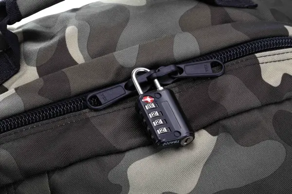 Batoh do letadla 40x30x20 CabinZero Classic 28L Urban Camo