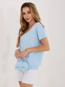 Světle modrá oversize halenka s výstřihem do V