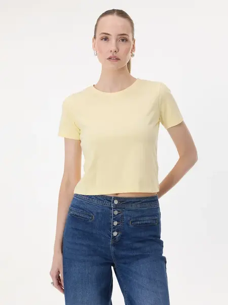 Žlté dámske crop tričko s krátkymi rukávmi