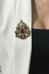 Brooch XZ459-191 gold + red