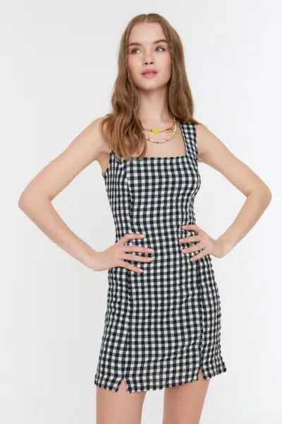 Trendyol Black Gingham Super mini tkané šaty