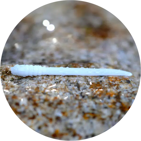 Redbass gumová nástraha micro tail white - s 48 mm