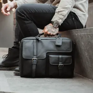 Pánska kožená taška cez rameno Sparwell Dylén - čierna