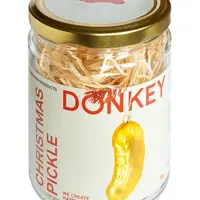 Vánoční baňka Donkey Christmas Pickle žlutá barva