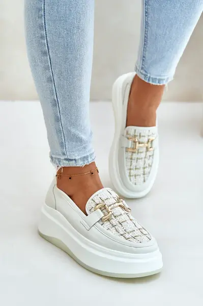 Women's leather moccasins on platform with gold decoration Vinceza light beige