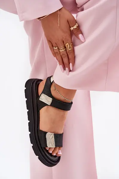 Kožené dámske sandále na platforme Zazoo