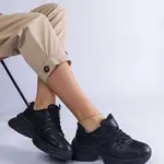 Gemre Black sneakers on a chunky sole Adoma