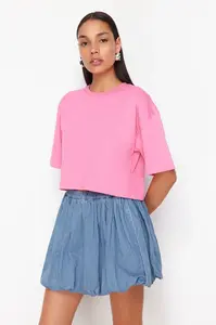 Trendyol Premium Pink 100% Cotton Basic Crop Knitted T-Shirt