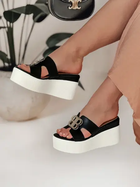 Dámské sandály na platformě PLATSIMA černé