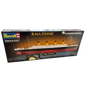 Plastic ModelKit loď 05243 - Titanic (Platinum Edition) (1:400)