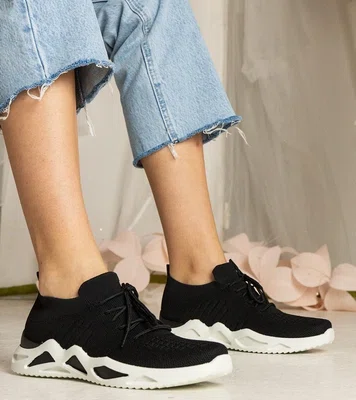 Gemre Black women's sneakers with sock-like upper Miyana