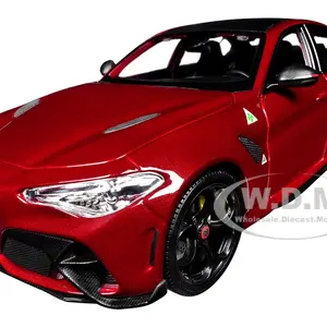 Alfa Romeo Giulia GTA Red Metallic with Carbon Top 1/18 Diecast Model Car by Bburago