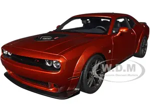2022 Dodge Challenger R/T Scat Pack Widebody Sinamon Stick Orange 1/18 Model Car by Autoart