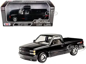 1992 Chevrolet 454 SS Pickup Truck Black 1/24 Diecast Model Car by Motormax