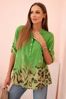 Kesi Włoski Dámská bavlněná košile s ohrnutými rukávy a zvířecím vzorem zelená