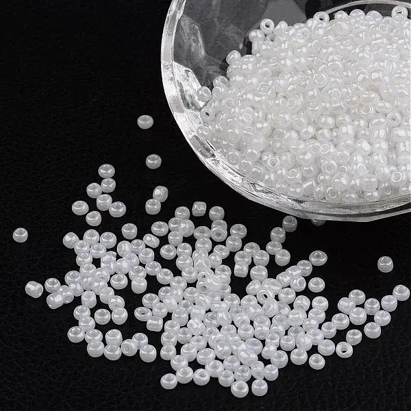 8/0 Ceylon Round Glass Seed Beads
