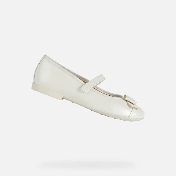 Bílé dívčí baleríny Geox Plie