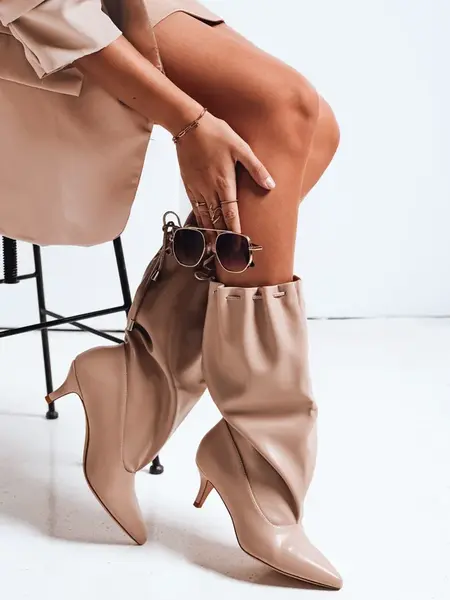 Béžové čižmy na podpätku