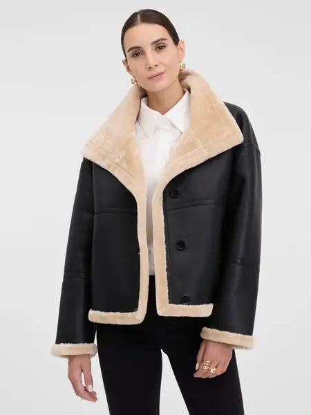 Čierna dámska koženková bunda s kožušinou