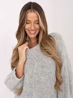 Šedý pletený svetr