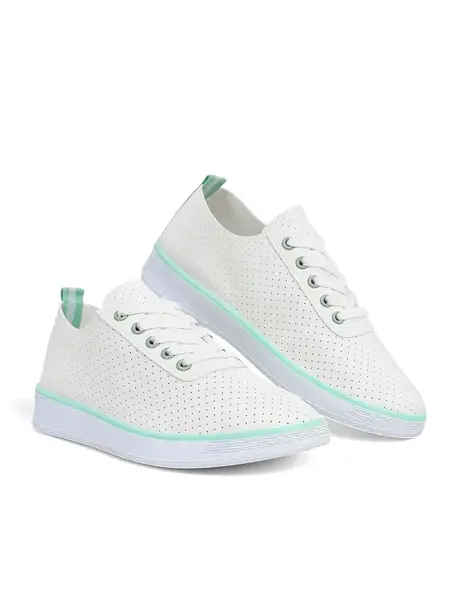 Resti Women's perforated sports shoes Pumbes