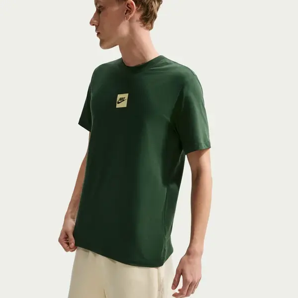 Nike Sportswear M