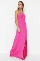 Trendyol Fuchsia Pletené večerní šaty s podšívkou s oknem / výřezem detail
