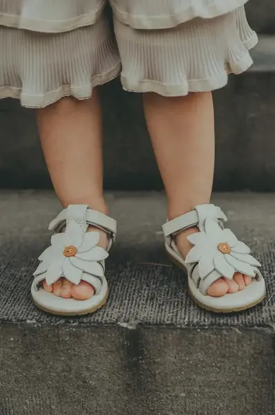 Donsje  Dětské kožené sandály  Iles Fields Sandals Daisy